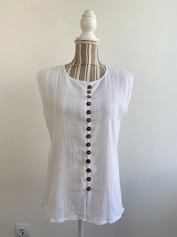Vintage White Tank top With Buttons Size XL, Muslin Sleeveless Blouse for Women, Cotton Tank Top, Summer Gauze Top, Soft Crepe Cotton Shirt
