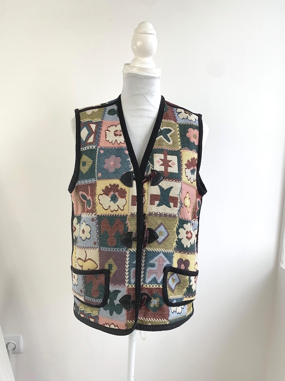 Vintage Tapestry Patchwork Vest Women's Medium, 90s Boho Woven Waistcoat, Floral Cottagecore Vest, Toggle Button Multicolor Folk Art Top
