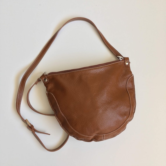 Toffee Brown Pebbled Faux Leather Saddle Crossbody Bag, Lightweight Soft Vinyl Shoulder Purse with Adjustable Strap