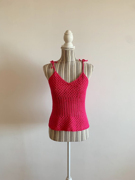Vintage Bright Hot Pink Crochet Tank Top Size S M, Fuchsia Lace Summer Top, Fishnet Mesh Top for Women, Knitted Sleeveless Sweater Vest