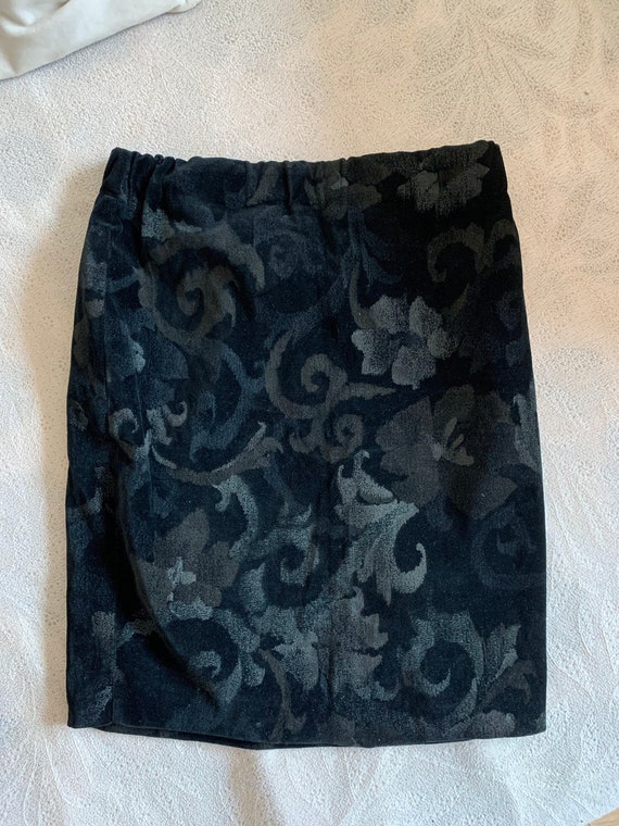 90s Whimsigoth Black Velvet Mini Skirt, Vintage Paisley Floral Skirt Size S, Grunge Aesthetic Wiggle Skirt, Retro Coquette Pencil Skirt