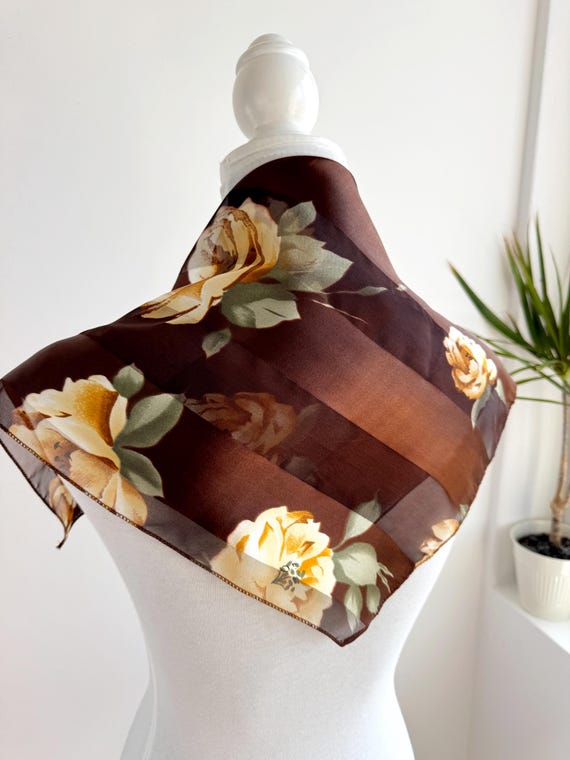 Vintage Square Neck Scarf, Floral Scarf for Women, 80s Retro Scarf, Burgundy Red Shawl, Mod Fashion Neckerchief, Head Scarf, Shoulder Scarf