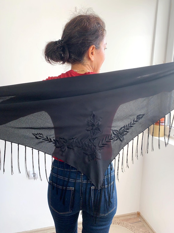 Vintage 80s Black Piano Shawl, Embroidered Fringed Shawl, Black Scarf, Floral Embroidery Scarf, Black Shawl with Fringe, Long Fringes Shawl