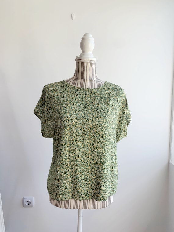 Women's Oversized Short Sleeve Blouse, Summer Floral T-Shirt, Flowy Viscose Tee, Loose Fit Tunic Top, Dolman Sleeve Shirt in Green Yellow