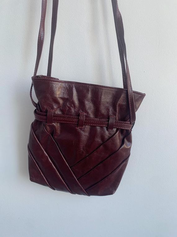 Vintage Burgundy Leather Handbag, 1970s Retro Gathered Shoulder Bag with Short Strap, Unique Maroon Women's Genuine Leather Open Top Purse