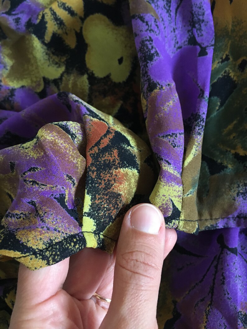 Vestido vintage de los años 80 con hojas de otoño, vestido floral transparente, vestido midi fluido con falda en capas, vestido asimétrico con estampado abstracto, atuendo de otoño imagen 10