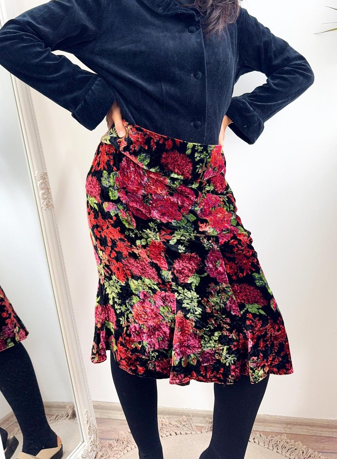 Vintage Black Floral Velvet Skirt Size Italy 46 Large L, Daniel