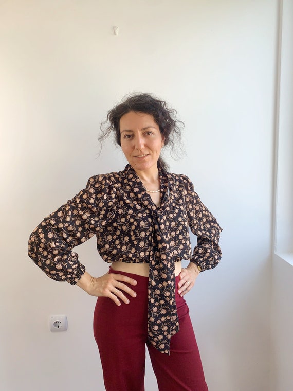 Vintage Scarf Neck Black Floral Blouse Size S , V Neck Tie Front Flowy Crop Top, Long Puff Sleeve Cropped Shirt, Boho Romantic Loose Fit Top