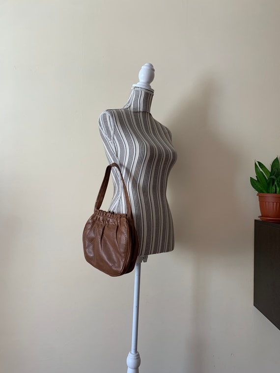 Toffee Brown Kelly Bag with Brass Kiss Lock Clasp… - image 6