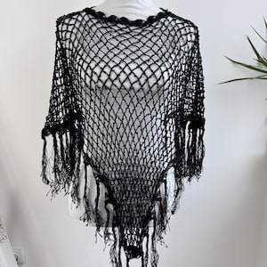 Poncho scialle vintage all'uncinetto con paillettes, top flapper nero a rete con frange, abbigliamento da rave festival Y2K anni '90, copricostume da discoteca