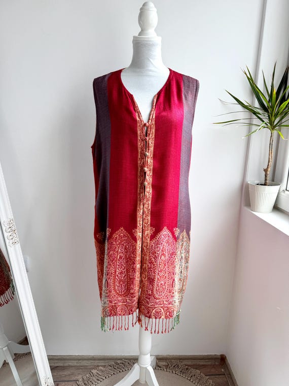 Vintage Paisley Pashmina Shawl Vest, Woven Embroidered Longline Cover Up Gilet, Red  Purple Boho Sleeveless Cardigan, Fringed Layering Piece