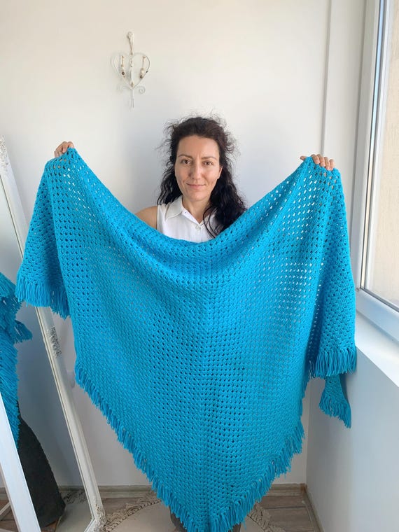Vintage 90s Crochet Triangle Shawl, Oversized Blue Boho Festival Wrap with Fringe, Large Handmade Hippie Scarf, Cottagecore Retro Gift