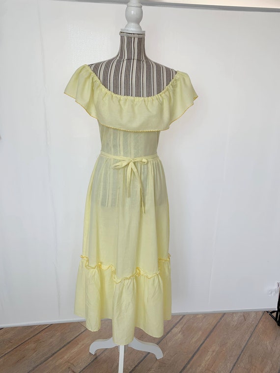 Vintage 70s Yellow Maxi Dress Size M, Off Shoulder Belted Cotton Dress, Long Flare Summer Day Dress, Romantic Cottagecore Boho Peasant Dress