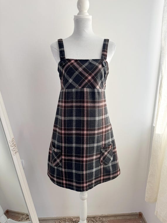 Vintage 90s Plaid Pinafore Dress Made in Italy, Dark Academia Wool Blend Tartan Jumper Dress, Retro Grey Pale Pink Check Mini Dress Size L