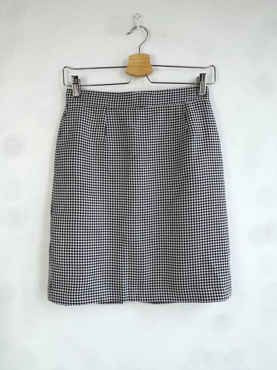 Vintage Houndstooth Short Pencil Skirt, High Waisted Black White Mini Skirt, Retro 90s Dark Academia Aesthetic Fine Wool Micro Check Skirt S