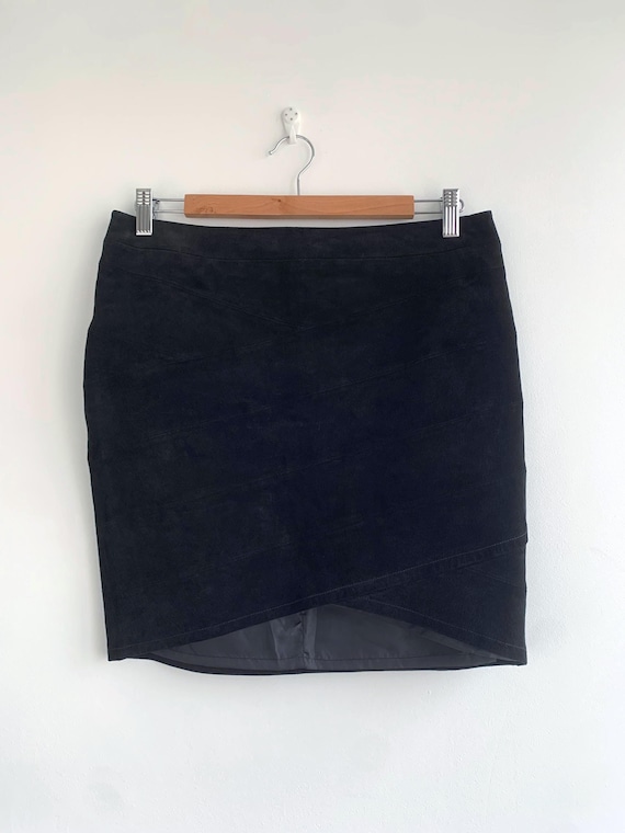Vintage Y2K Black Suede Leather Skirt, Vintage Suede Mini Skirt Size M, Low Rise Straight Leather Skirt, Tulip Leather Pencil Skirt