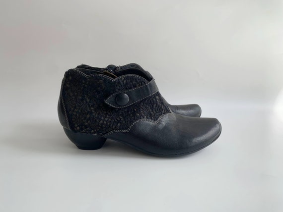 Vintage Black Heeled Ankle Boots for Women Size EUR 36.5, US 6, UK 4, Y2K Pointy Toe Zip Up Boots, Genuine Leather And Fur Low Heel Booties