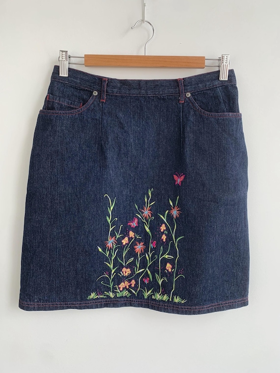 Vintage 90s Y2K Floral Embroidered Denim Skirt | Butterfly Mushroom Flower Mini Skirt | Casual Cotton Dark Blue Jean Skirt | Size Medium