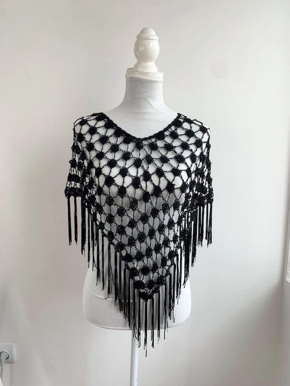 Vintage Black Crochet Beaded Shawl, 90s Disco Club Fringe Poncho, Bohemian Festival Capelet, Flapper Fringed Cover Up Top, Evening Wrap