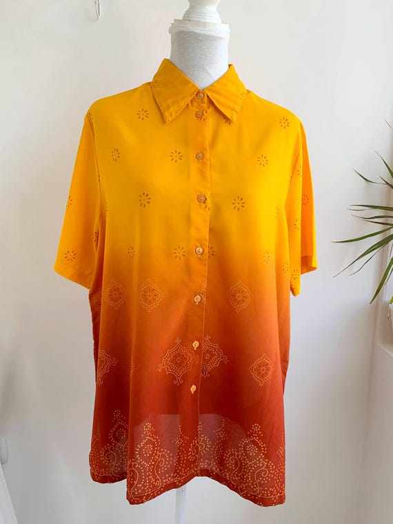 Sunset 90s Button Up Shirt for Women Size L, Yellow Orange Collared Vintage Shirt, Ombre Retro Summer Blouse, Bandana Print Boho Grunge Top