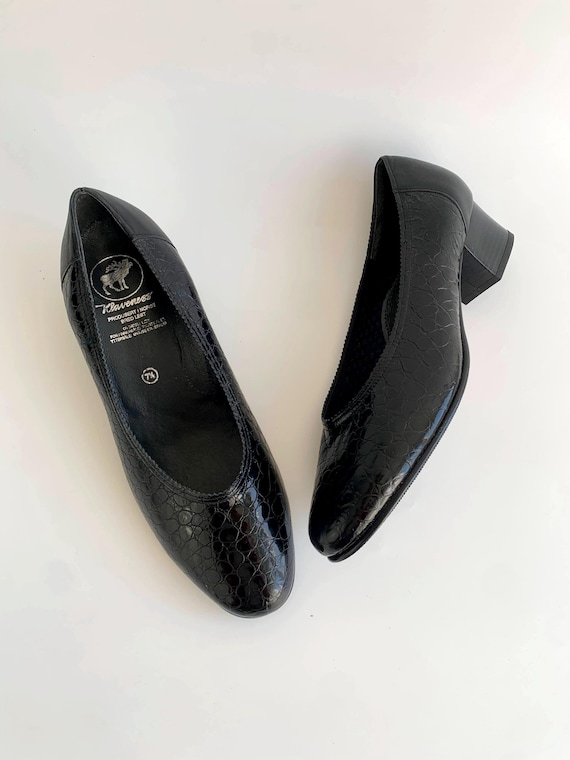 Vintage Klaveness Black Patent Leather Pumps Size UK 7 1/2, US 9 1/2, EUR 41, Round Toe Loafers, Medium Heel Slip On Shoes, Block Heel Mules