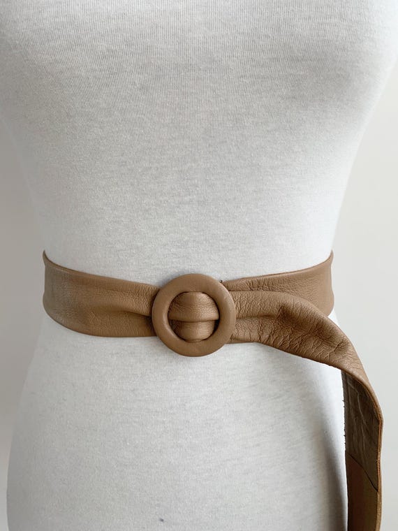 Vintage 80s Women's Camel Brown Leather Belt, Leather Waist Cincher, Round Leather Buckle Waist Belt, Boho Obi Belt, Soft Leather Belt