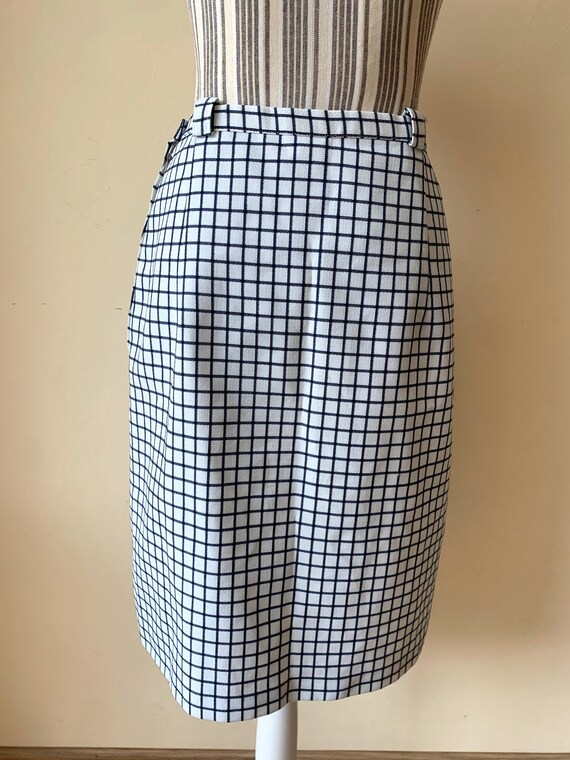 Vintage 80s White Navy Blue Midi Skirt for Women Size 40 M, Trevira Below The Knee Classic A Line Checkered Skirt, Mid Length Plaid Skirt