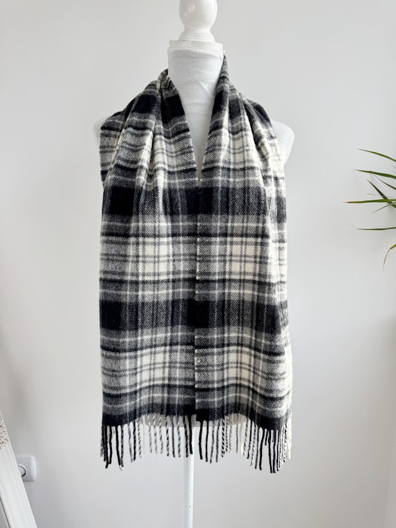 John Hanly & Co 100% Lambswool Scarf Woven in Ireland, Vintage Black White Grey Check Tartan Neck Scarf, Plaid Wool Cozy Winter Accessory