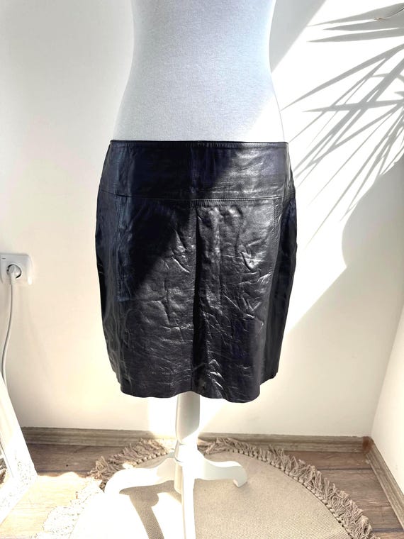 Vintage Black Leather Pencil Skirt High Waist Minimalist 90s Goth Skirts Y2K Real Leather Bodycon Mini Skirt Avant Garde Size Large EU 40