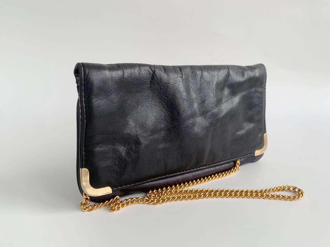 Vintage Black Leather Bag with Golden Chain Strap, Genuine Leather Shoulder Purse, Small Clutch Wallet for Woman, 80s Slim Envelope Handbag, foto 3 di 5