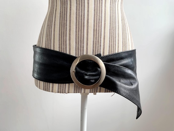 Vintage 80s Black Leather Buckle Up Obi Belt for Women 95 cm 37", Soft Extra Wide Waist Belt, Round SIlver Buckle Minimalist Cinch Belt