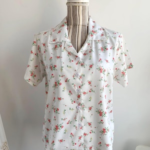 Vintage 90s Oversized White Ditsy Floral Shirt For Women Size S Red Yellow Flowers Office Collared Blouse Short Sleeve Summer Button Up Top