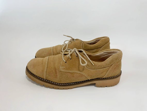 Vintage Lug Sole Loafers with Laces Size 38, UK 5, US 7, Tan Leather Chunky Lace Up Flats for Women, Light Camel Soft Suede Oxford Shoes