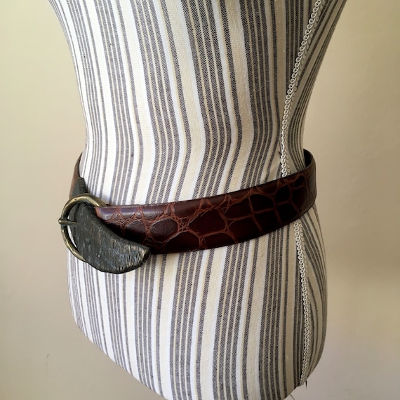 Asymmetrical Mock Croc Brown Leather Belt With Patina Brass  display picture 1
