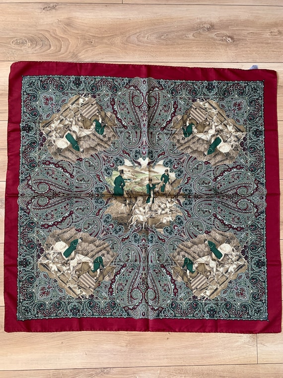 Vintage 80s Equestrian Neck Scarf Horses & Dogs Hunting Print Square Head Scarf Sage Green Burgundy Old Money Dark Academia Neckerchief