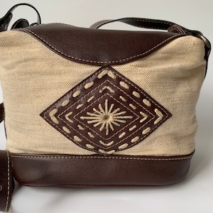 Petit sac bandoulière en toile pour femme, sac à main vintage bohème beige beige avec décoration marron, petit sac à main bandoulière, sac à main bohème