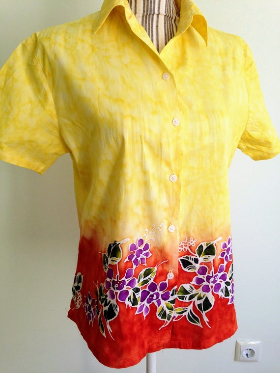 Stamped Floral Shirt in Yellow and Orange, Vintag… - image 4