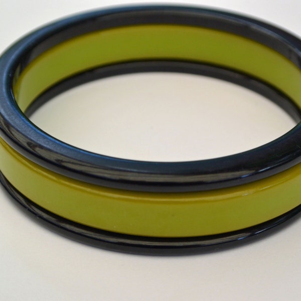 Vintage Plastic Bangles Lime Green and Black Bangle Bracelet Tested Bakelite 1930