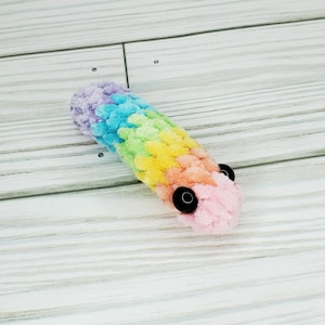 Rainbow Snapping Fidget Worm