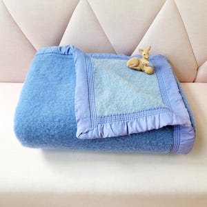 vintage wool blanket, mid-centuries French wool blanket, blanket, 86,6&quot;/ 70,9 inch, two tone blanket, blue blanket,  Hebben&Houden