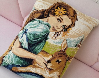 Kilim cushion, Vintage cushion cover, cushion cover with French embroidery, vintage kilim 50-60 cm, kilim cushion, deer embroidery
