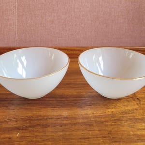 set of  2vintage  Arcopal Harlequin bowls, 1960&#39;s arcopal made in France, Huile Lesieur