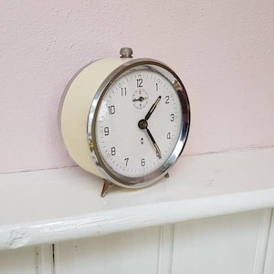 Hema alarm clock, vintage metal wind up clock / alarm clock / desk clock, alarm clock, Dutch  clock, winding clock