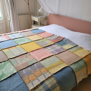 Patchwork throw, vintage bedspread / patchwork wool blanket made of dutch vintage sheep wool Aabe blankets 63&quot;/86,5&quot; inch, Hebben&Houden