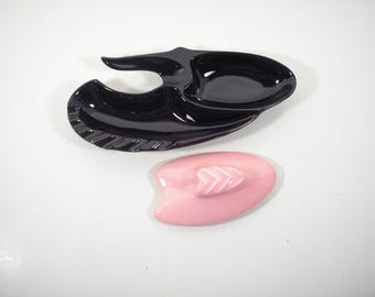 Mid-Century 1950's Boomerang Ashtray pink and black
