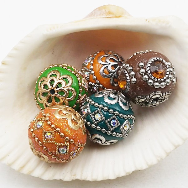 1 Round Handmade Indonesia Style Beads with Rhinestones RHISBR18MM-1BD4-OF5