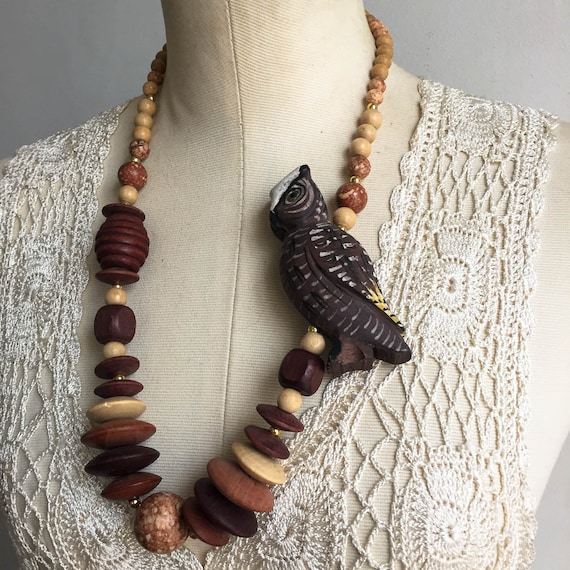 Vintage Chunky Wood Beaded Carved Sculpture Necklace