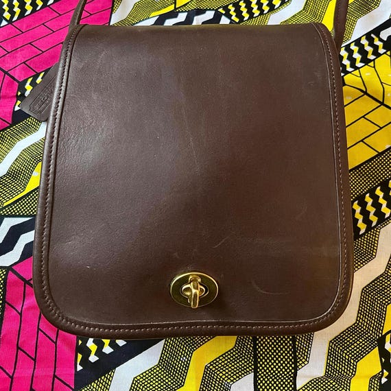 90s Coach Brown Classic Turnlock Saddle Bag