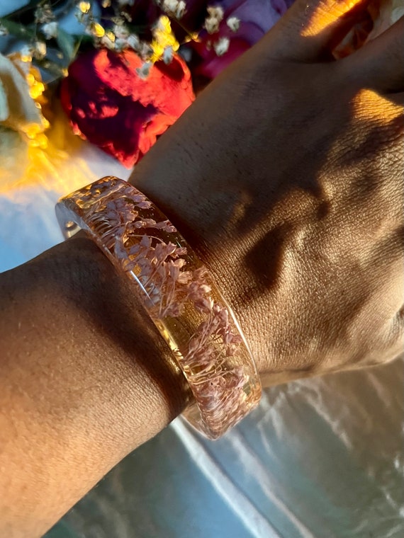 Vintage flower and resin Gem