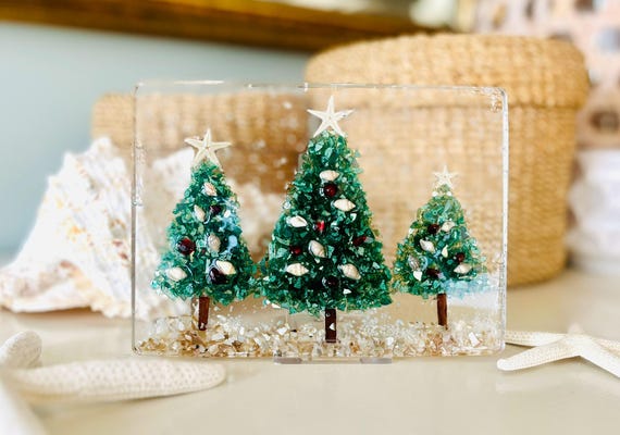 Coastal Christmas Tree Farm Suncatcher: Green Crushed Glass Tree, Starfish, Driftwood, Resin, Holiday Decor, Beachy Christmas Decor